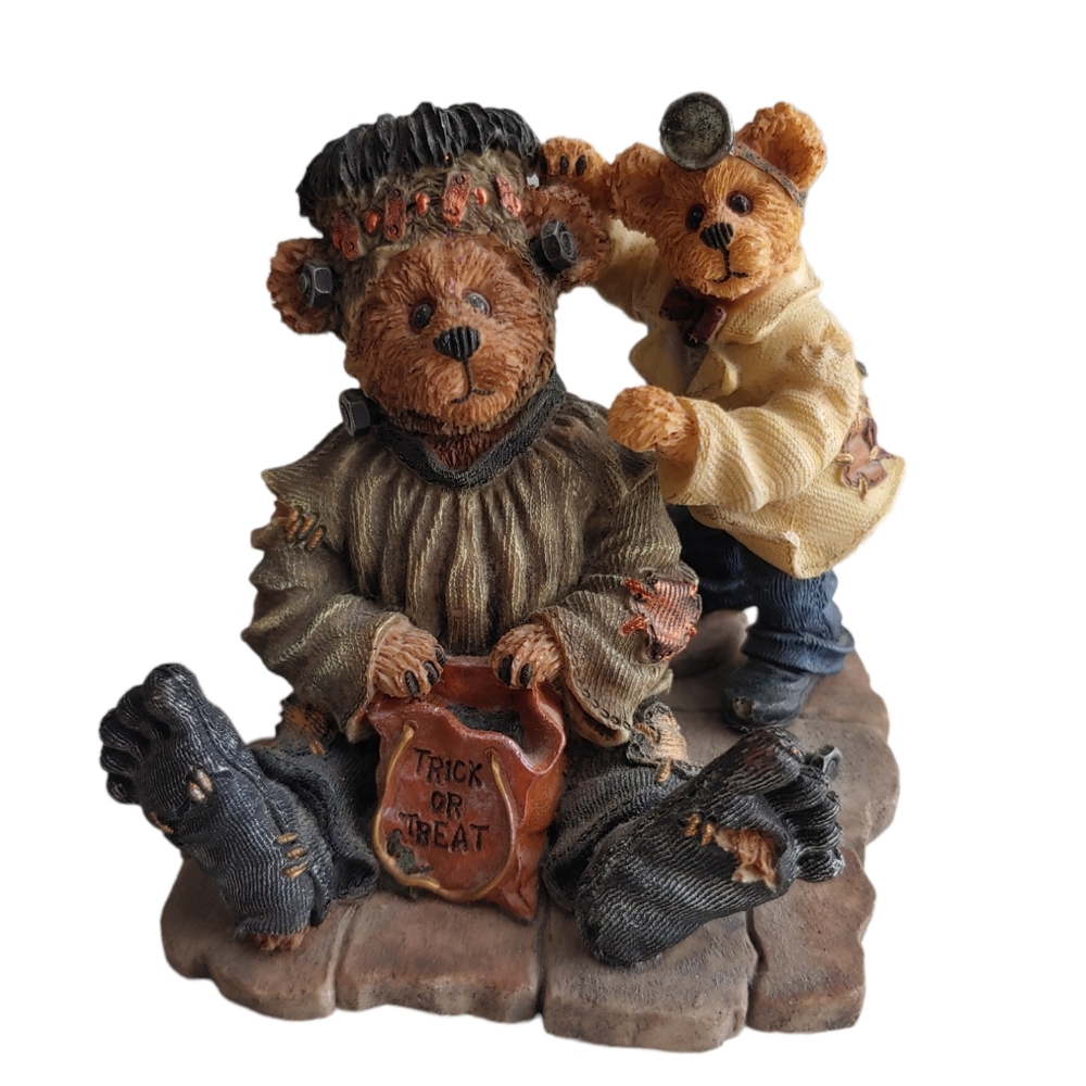 Boyd's Bears Trick or Treat "Minor Adjustments" Figuerine